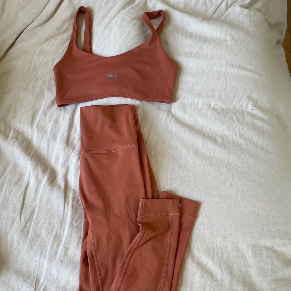 SET Active Terracotta Sports Bra and Leggings